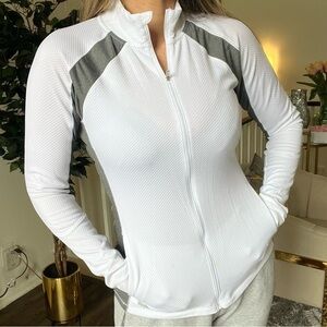 Avía Activewear White Fitted Full Zip Long Sleeves Jacket Top Size XS
